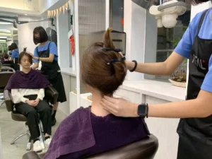 Read more about the article Inside Lethal Looks Salon: Modern Hair Artistry and Confidence